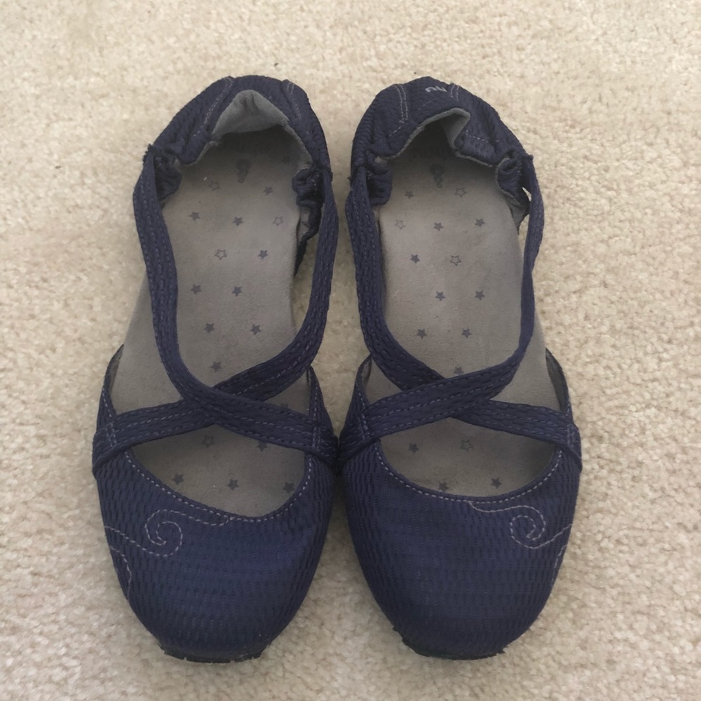 Ahnu Hiking/Gardening shoes